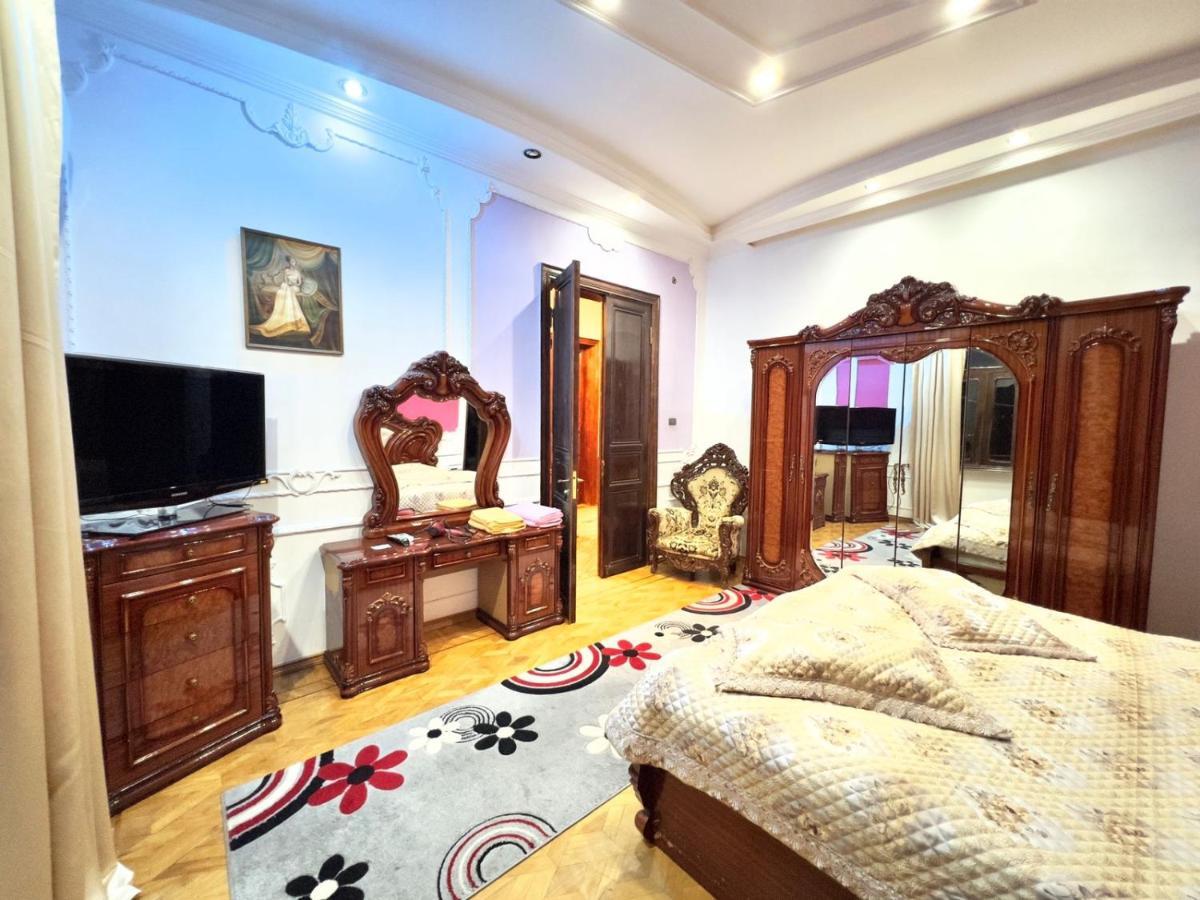 Отель Royal Кутаиси Экстерьер фото
