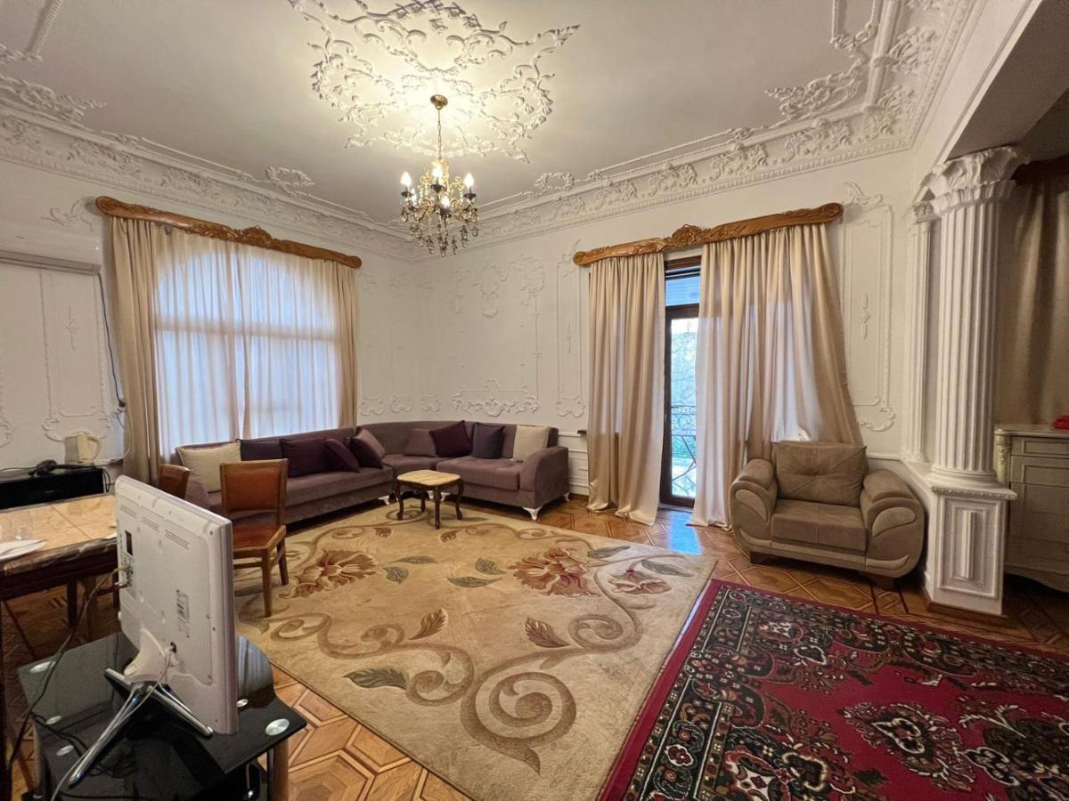 Отель Royal Кутаиси Экстерьер фото