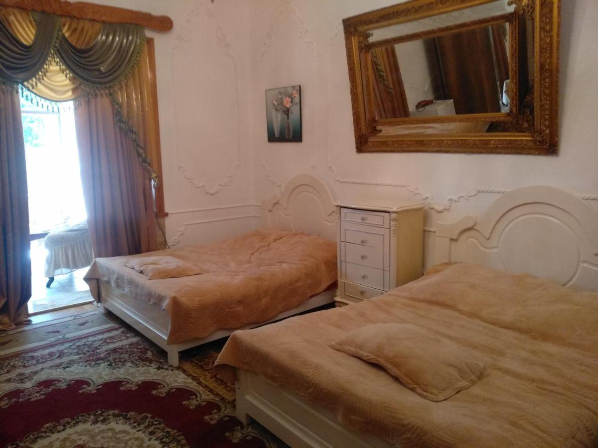 Отель Royal Кутаиси Экстерьер фото