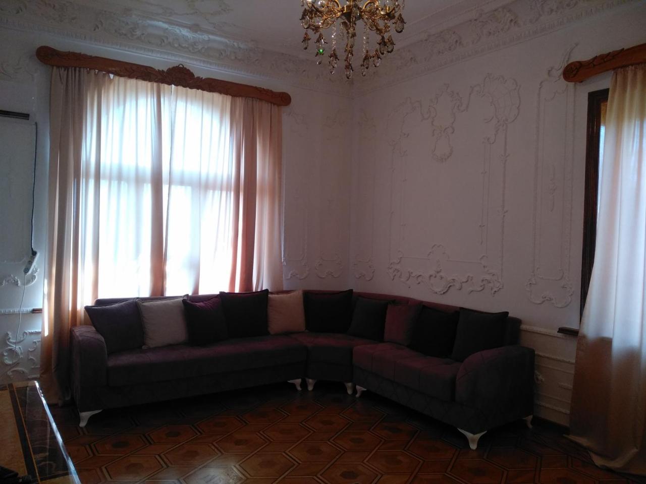 Отель Royal Кутаиси Экстерьер фото