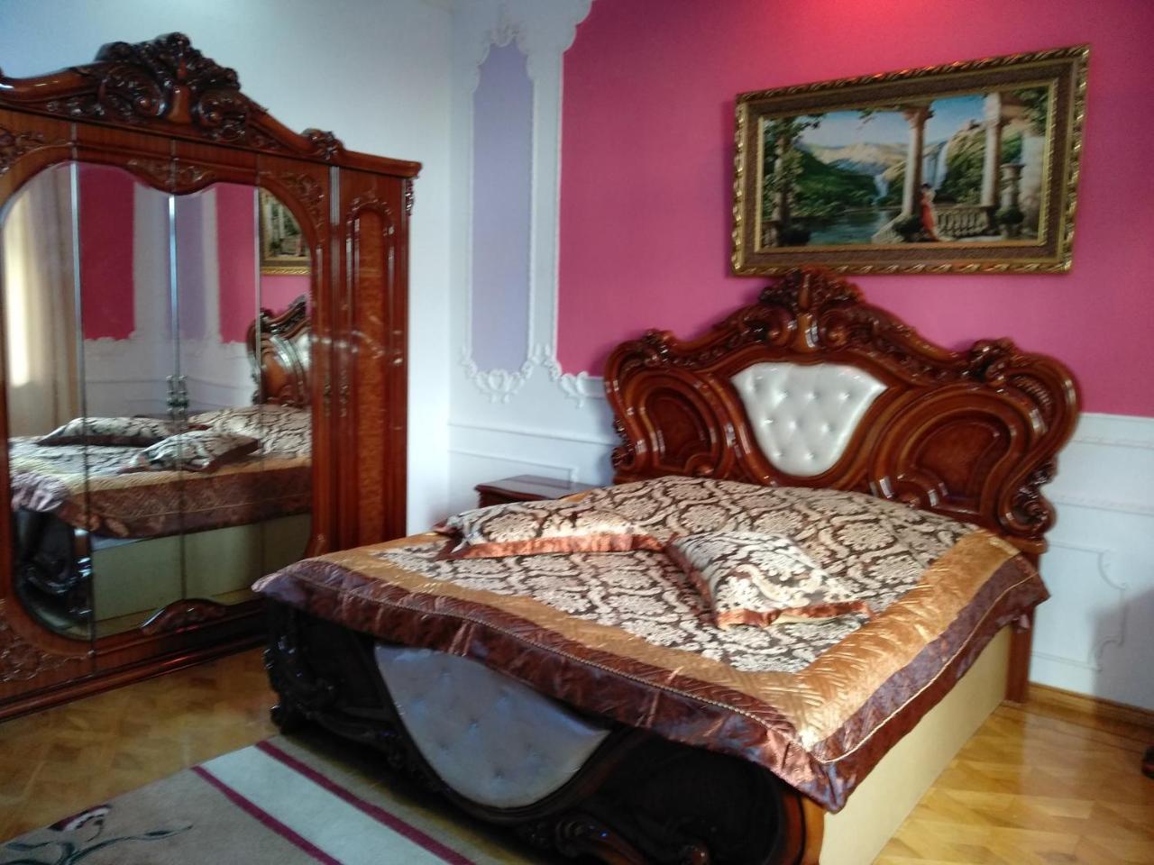 Отель Royal Кутаиси Экстерьер фото