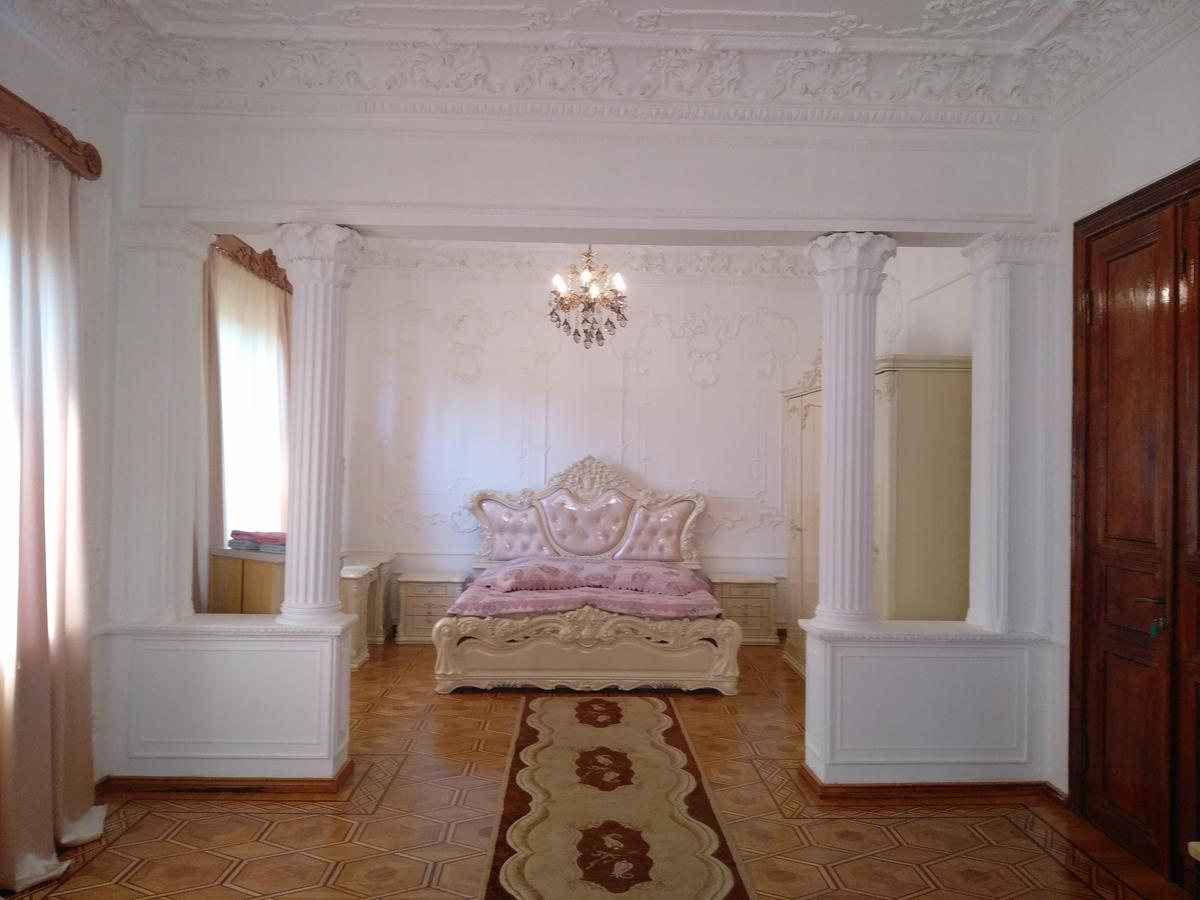 Отель Royal Кутаиси Экстерьер фото