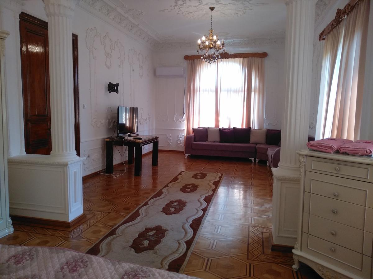 Отель Royal Кутаиси Экстерьер фото
